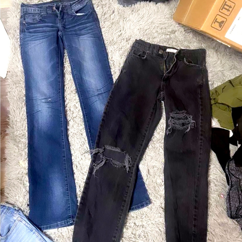 2 jeans!